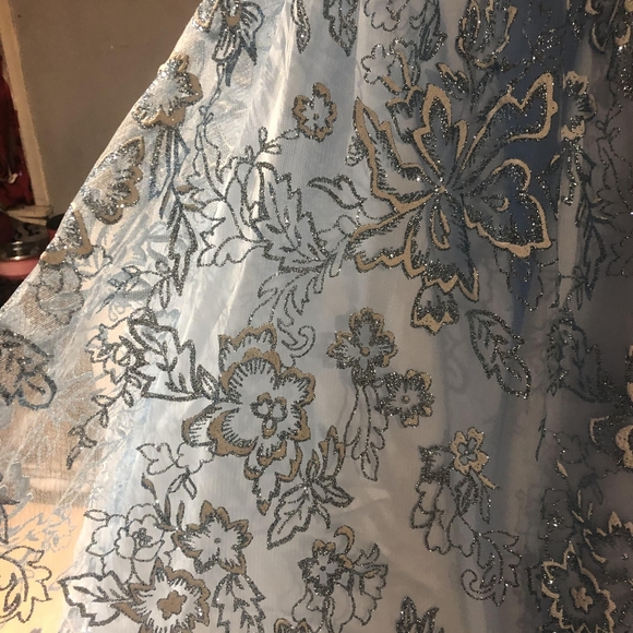 Jadore Size 8 Gown - Picture 3 of 4